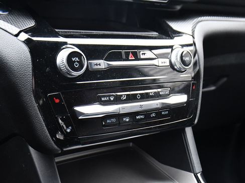 Used 2023 Ford Explorer ST-Line image 31