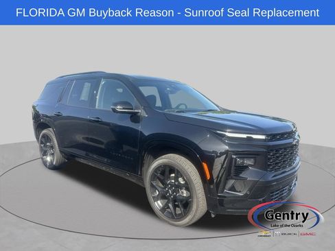 Used 2025 Chevrolet Traverse RS FWD image 5