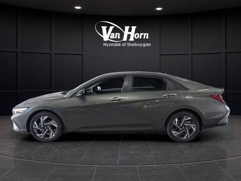 New 2025 Hyundai Elantra Sport image 10
