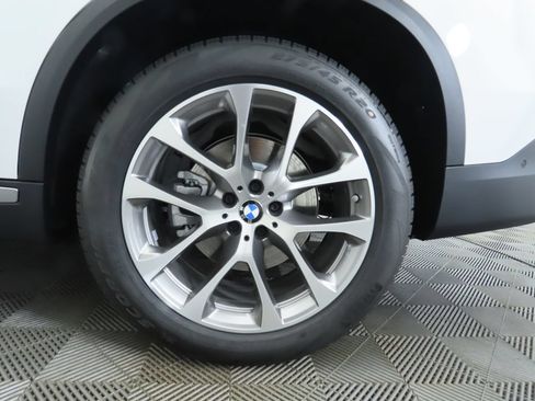 Used 2026 BMW X5 xDrive40i w/ Premium Package AWD/4WD image 33