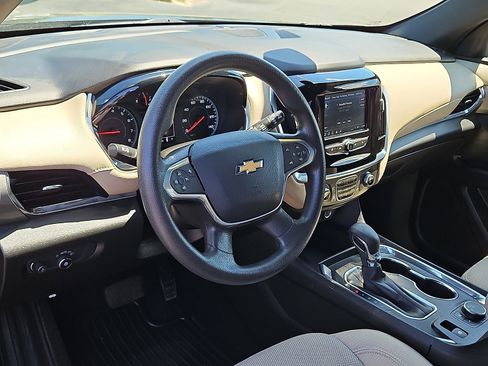 Used 2023 Chevrolet Traverse LS FWD image 26