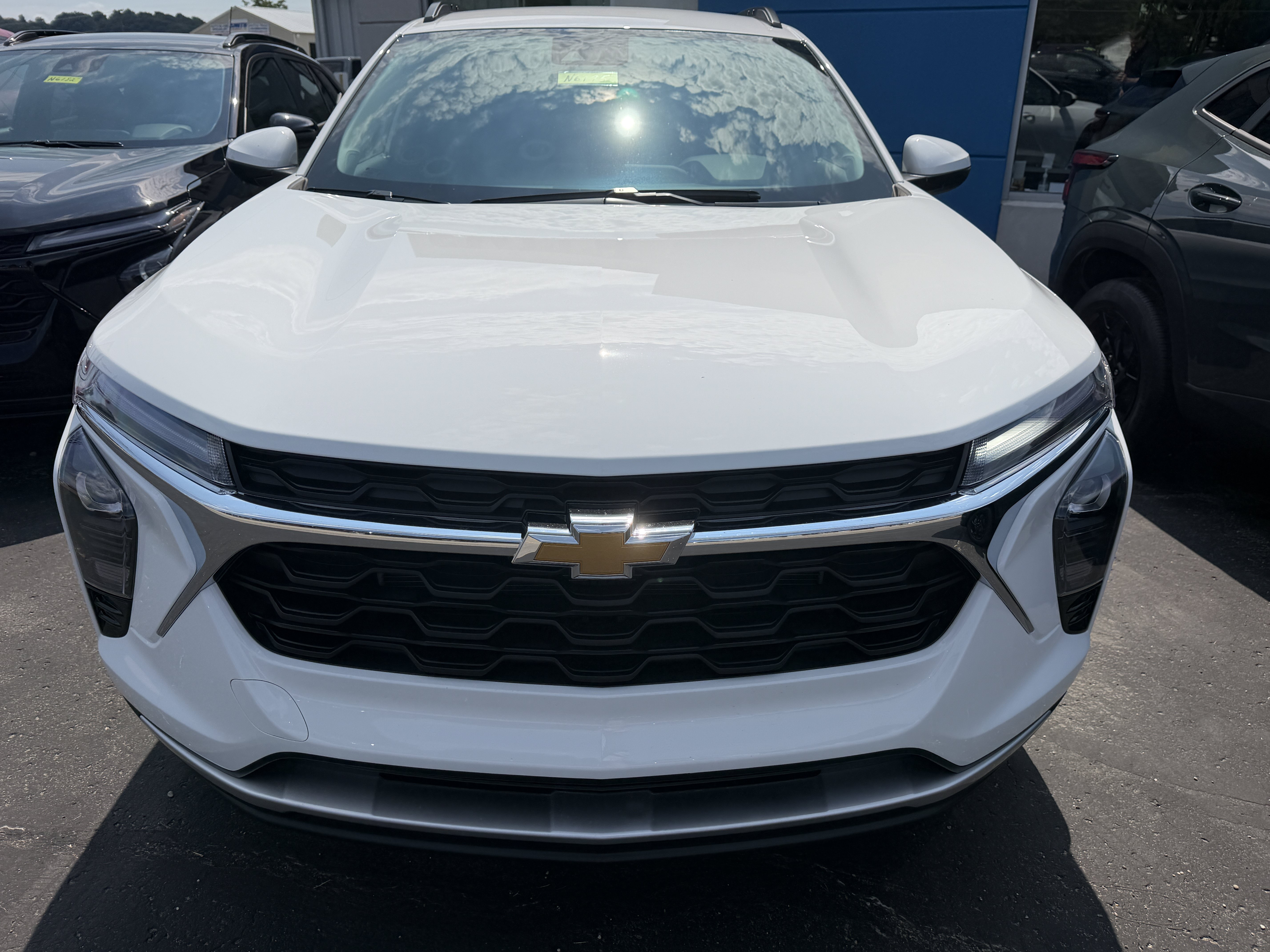 New 2026 Chevrolet Trax LT w/ Driver Confidence Package FWD image 7