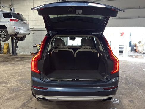 Used 2018 Volvo XC90 T6 Momentum w/ Momentum Plus Package AWD/4WD image 26