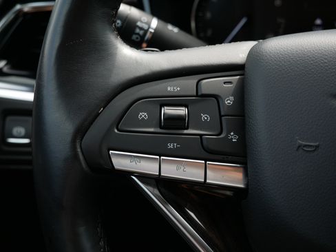 Used 2022 Cadillac XT6 Premium Luxury w/ LPO, Floor Liner Package AWD/4WD image 28