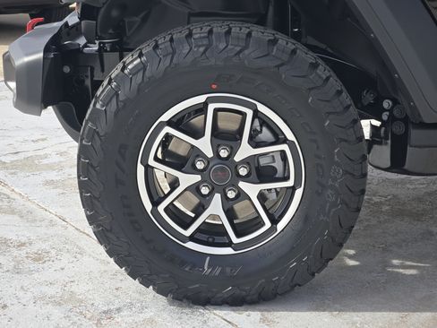 New 2026 Jeep Wrangler Unlimited Rubicon AWD/4WD image 10