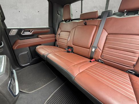 Used 2024 GMC Sierra 2500 Denali Ultimate image 27