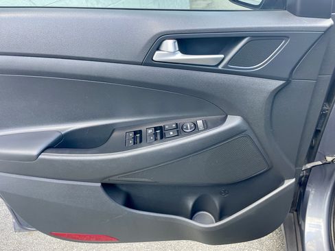 Used 2021 Hyundai Tucson SE FWD image 12