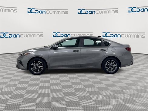 Used 2024 Kia Forte LXS w/ LXS Technology Package image 5