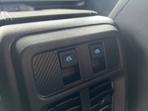 New 2025 Ford Bronco Base image 18