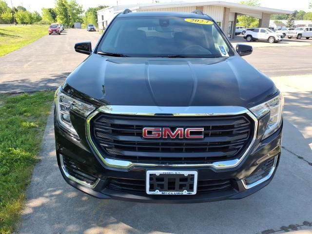 Used 2024 GMC Terrain SLE w/ Driver Convenience Package AWD/4WD image 2
