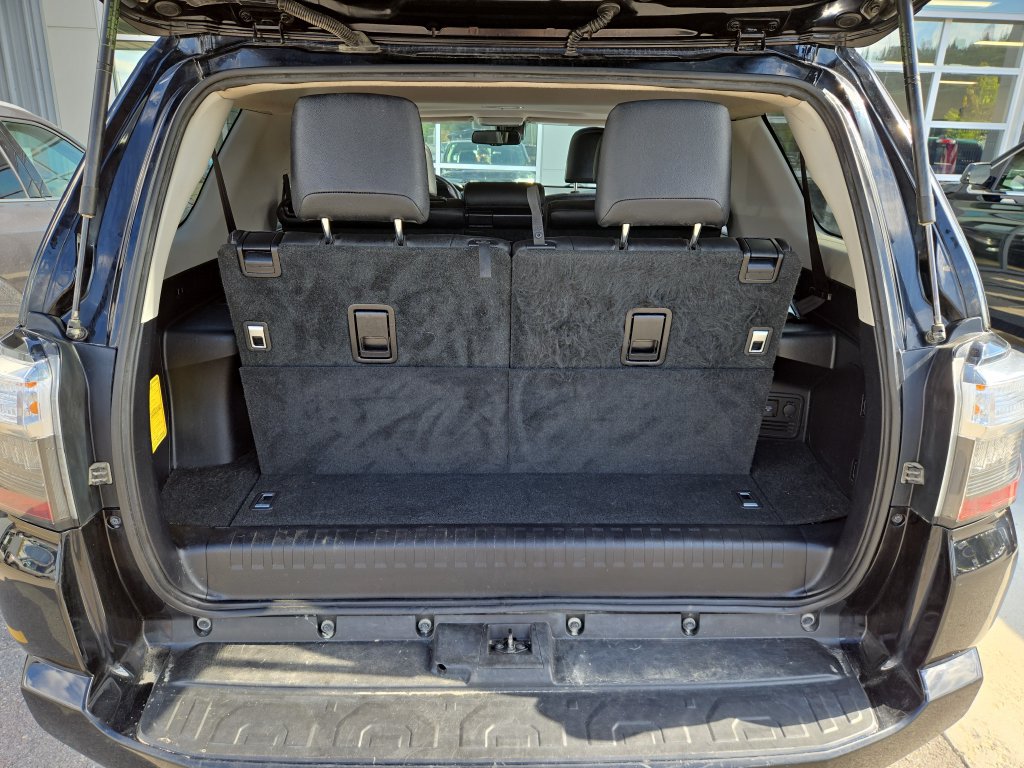 Used 2021 Toyota 4Runner SR5 Premium w/ Moonroof Package AWD/4WD image 30