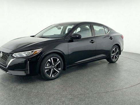 Used 2025 Nissan Sentra SV FWD image 3