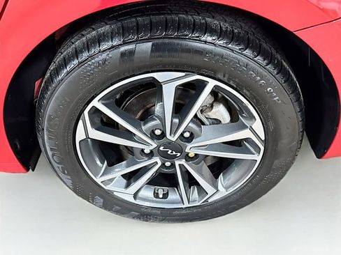 Used 2023 Kia Forte LXS image 29