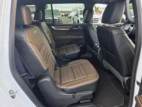 New 2026 GMC Acadia Denali Ultimate FWD image 16