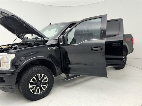 Used 2018 Ford F150 Platinum w/ Equipment Group 701A Luxury image 10
