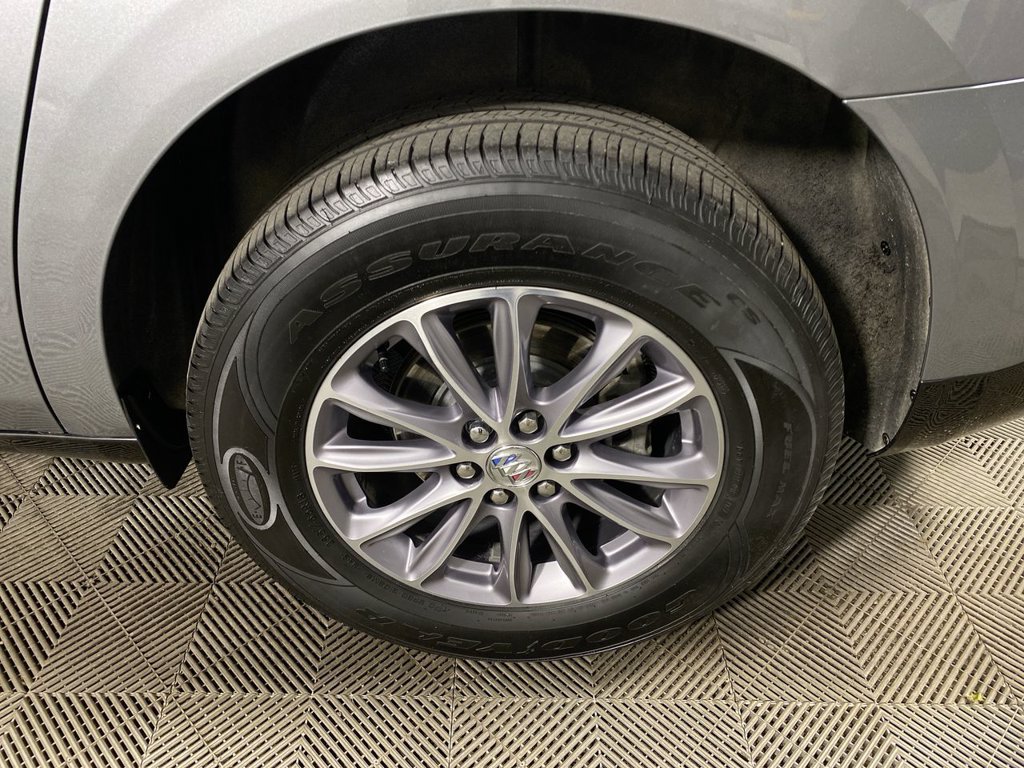 Certified 2024 Buick Enclave Essence AWD/4WD image 10