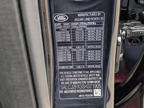 Used 2025 Land Rover Discovery Sport S AWD/4WD image 31