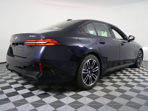 Used 2026 BMW 530i xDrive w/ M Sport Package image 3