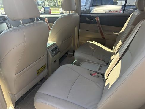 Used 2009 Toyota Highlander Limited FWD image 29