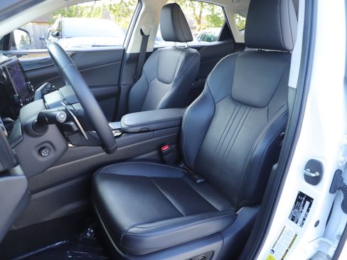 Used 2024 Lexus NX 250 FWD image 17