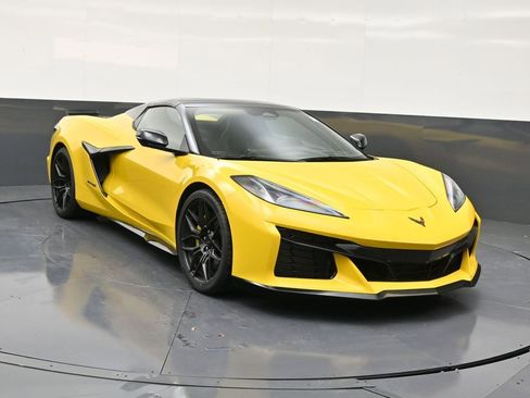 Used 2026 Chevrolet Corvette Z06 RWD image 7