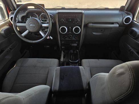 Used 2009 Jeep Wrangler Unlimited Sahara w/ Dual Top Group image 24