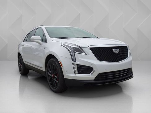 Used 2024 Cadillac XT5 Sportv w/ LPO, Red Accent Package AWD/4WD image 6