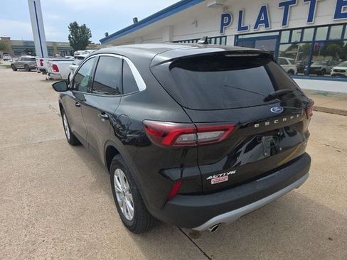 Used 2023 Ford Escape Active w/ Tech Pack #2 AWD/4WD image 8