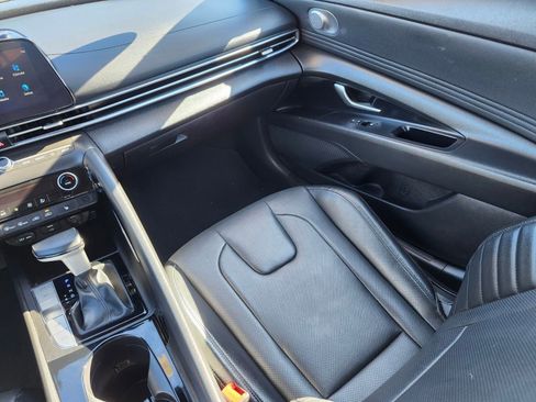 Certified 2023 Hyundai Elantra Limited w/ Cargo Package image 14