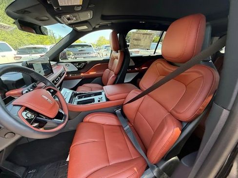 New 2025 Lincoln Aviator Reserve w/ Equipment Group 201A image 12