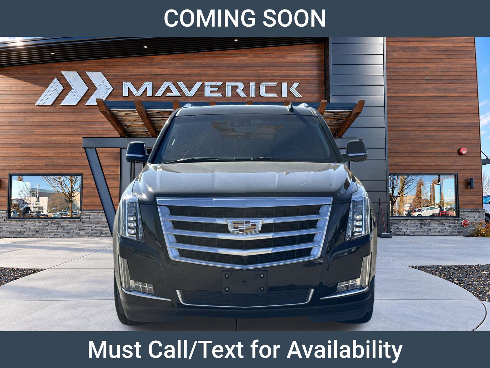Used 2019 Cadillac Escalade Luxury AWD/4WD image 2