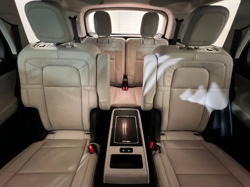 Used 2025 Lincoln Aviator Reserve w/ Equipment Group 201A image 27