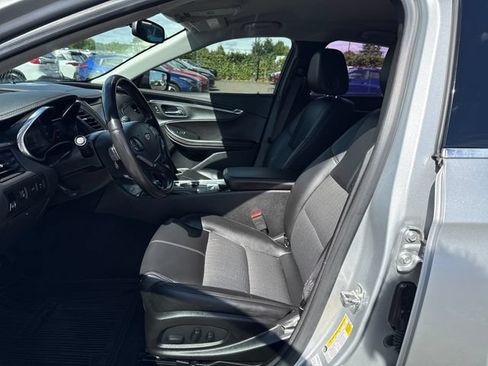 Used 2017 Chevrolet Impala LT w/ Convenience Package FWD image 14