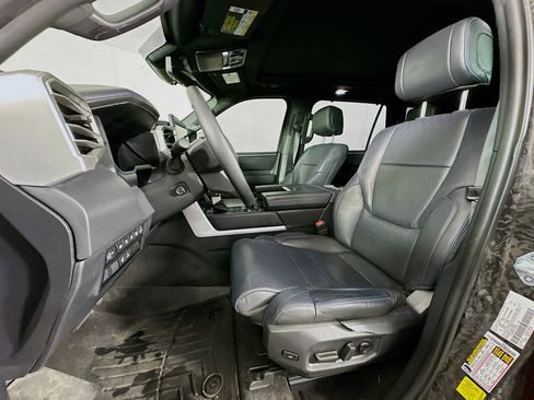 Used 2023 Toyota Sequoia Platinum image 22