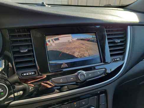 Used 2022 Buick Encore Preferred w/ Safety Package image 28