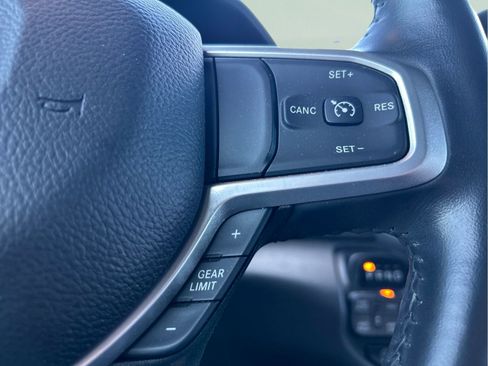 Used 2023 RAM 1500 Big Horn AWD/4WD image 15