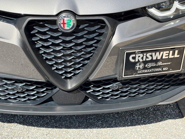 Used 2024 Alfa Romeo Tonale Veloce AWD/4WD image 11