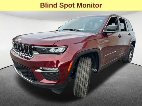 Used 2025 Jeep Grand Cherokee Limited image 5