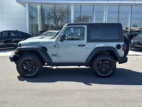 Used 2023 Jeep Wrangler Willys image 10
