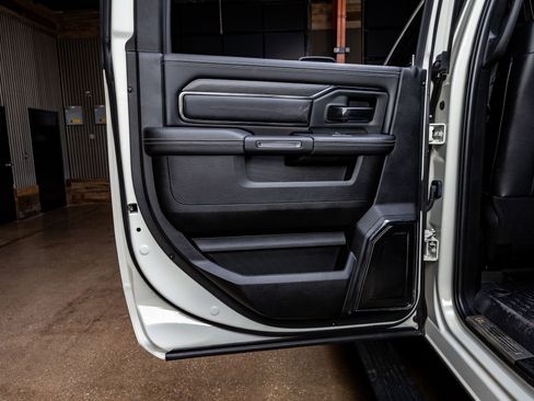 Used 2024 RAM 3500 Limited image 38