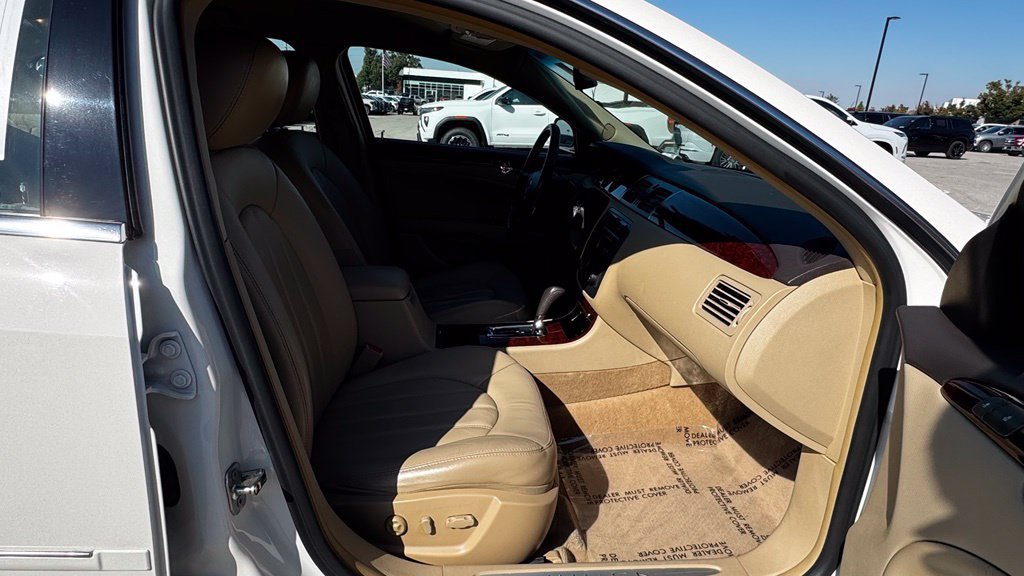 Used 2009 Buick Lucerne CXL FWD image 10