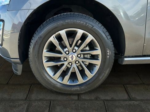 Used 2019 Ford Expedition Limited image 23