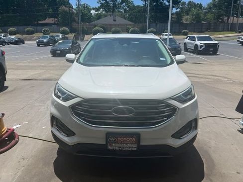 Used 2022 Ford Edge SEL w/ Convenience Package AWD/4WD image 2