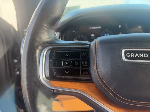 Used 2022 Jeep Grand Wagoneer Series III image 18