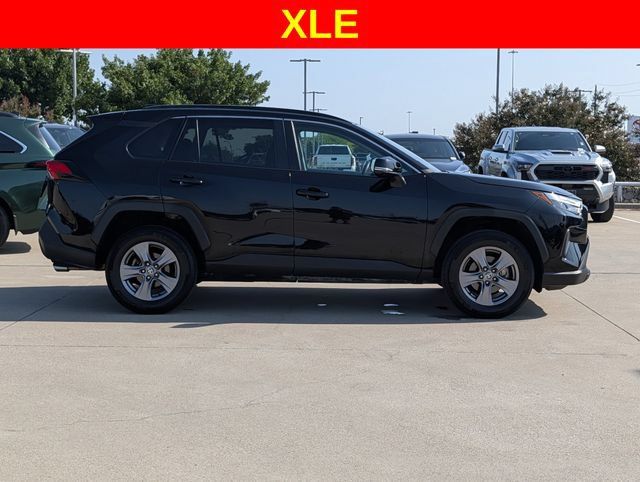 Used 2024 Toyota RAV4 XLE AWD/4WD image 4