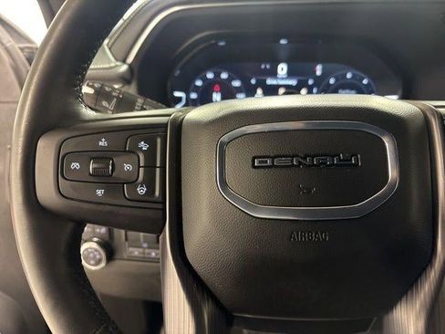 Used 2024 GMC Yukon Denali Ultimate AWD/4WD image 16
