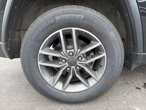 Used 2020 Jeep Grand Cherokee Limited image 9