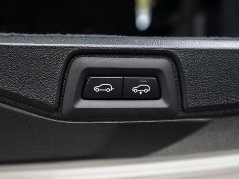 Used 2022 BMW X7 xDrive40i w/ Premium Package image 43