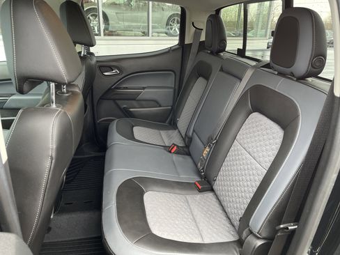 Used 2022 Chevrolet Colorado Z71 w/ Safety Package image 37