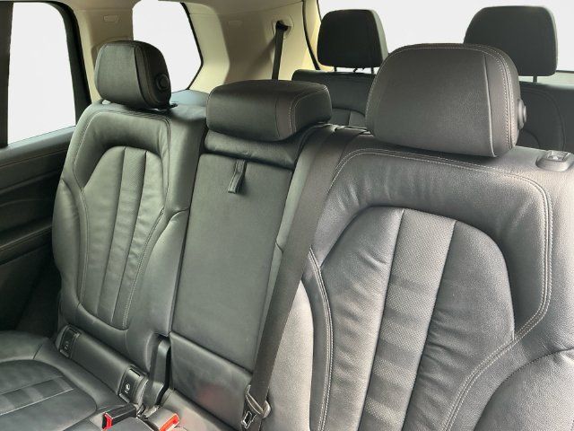 Used 2021 BMW X7 xDrive40i w/ Parking Assistance Package AWD/4WD image 15